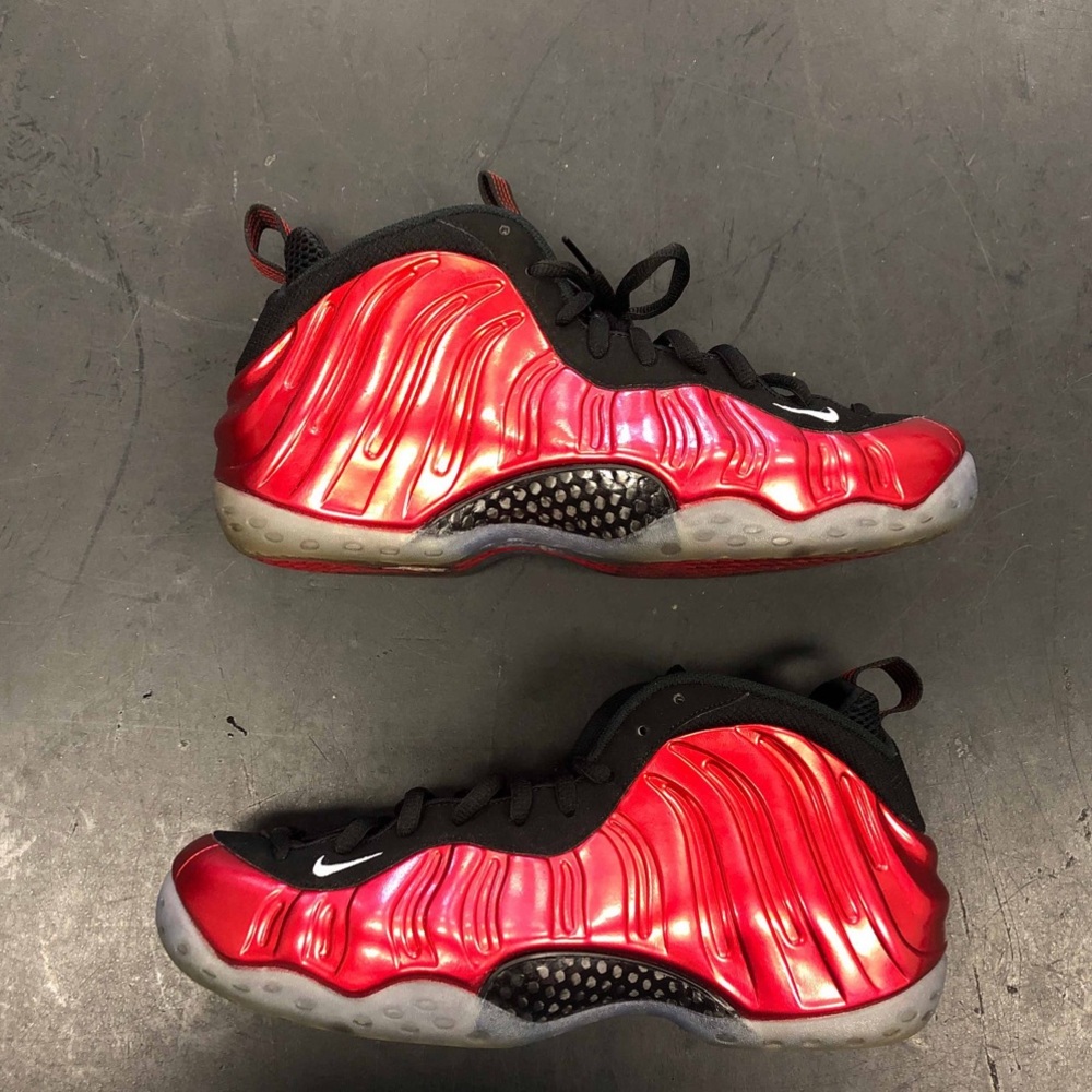 Nike Foamposite one metallic red size 10🔥🔥🔥🔥